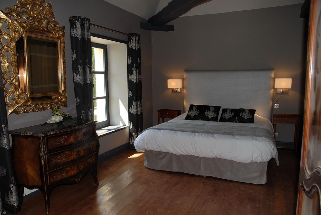 Hotel Le Logis du Péré Saint-Coutant-le-Grand Habitación foto