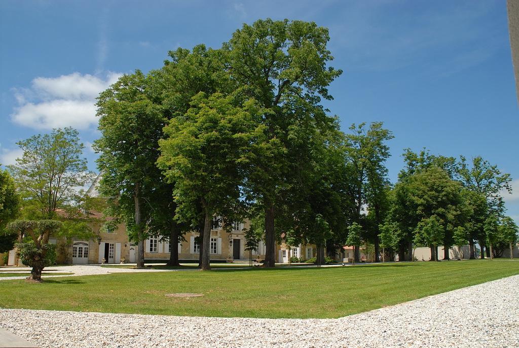 Hotel Le Logis du Péré Saint-Coutant-le-Grand Exterior foto