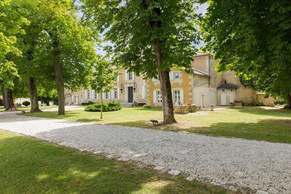 Hotel Le Logis du Péré Saint-Coutant-le-Grand Exterior foto