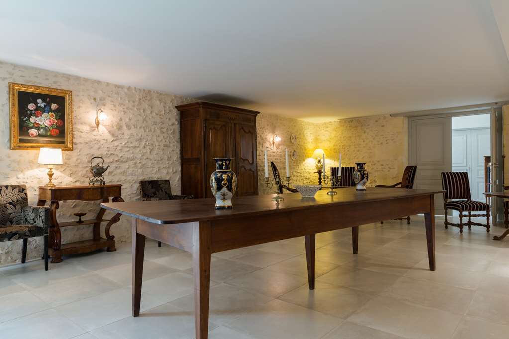 Hotel Le Logis du Péré Saint-Coutant-le-Grand Facilidades foto